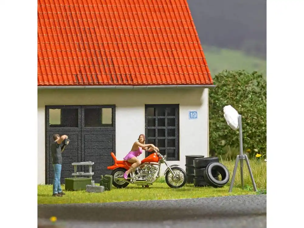 Busch 79811 H0 Action Set Biker Model Preis Gesenkt
