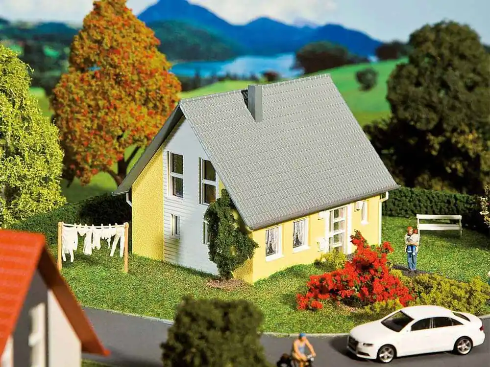 Jetzt Kaufen Faller 130317 H0 Einfamilienhaus gelb
