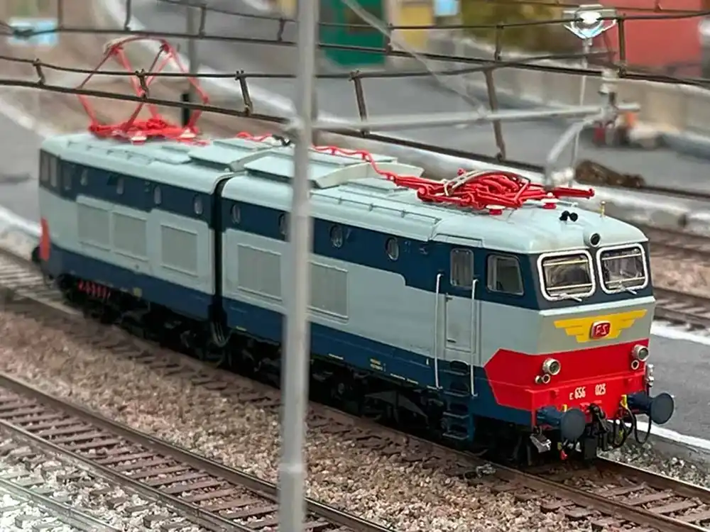 Rivarossi HR2968 Elektrolok Reihe E.656 023 1. Serie Caimano FS Digital Sound Spur H0 Jetzt Zugreifen