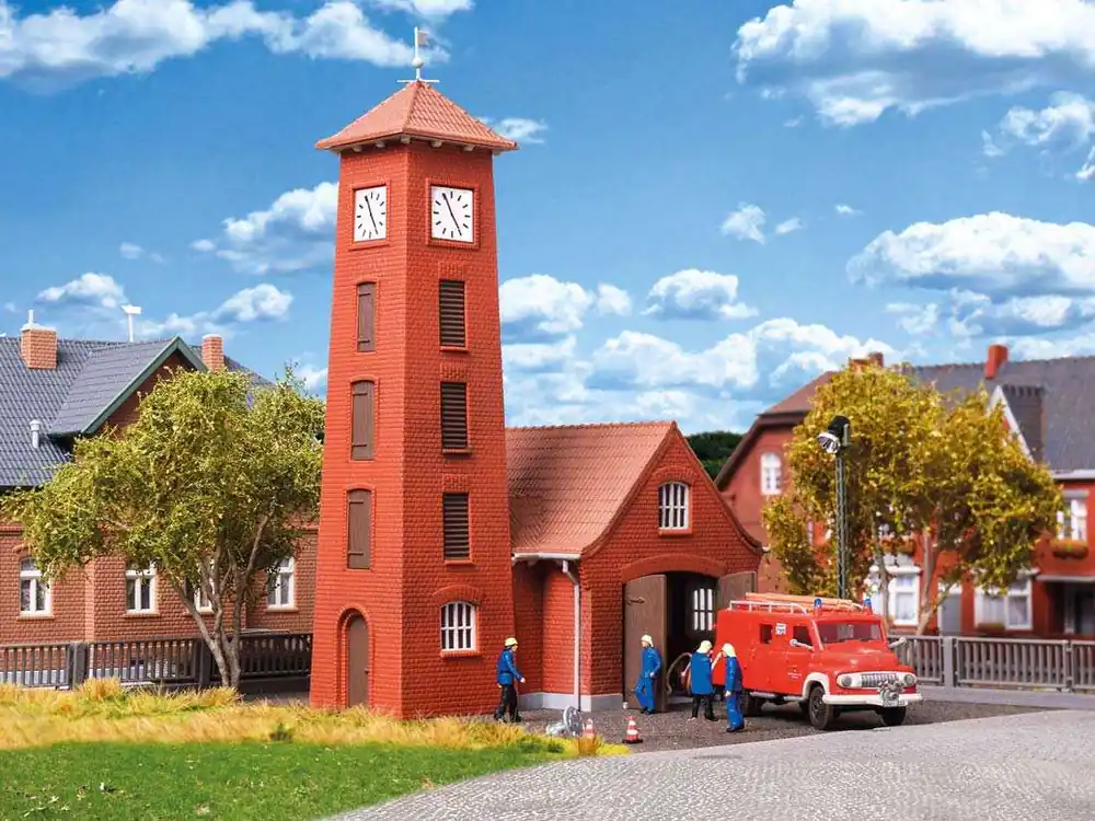 Kibri 39210 H0 Feuerwehrhaus Bahlburg-Lüneburg mit Ford FK 2500 Bestpreis