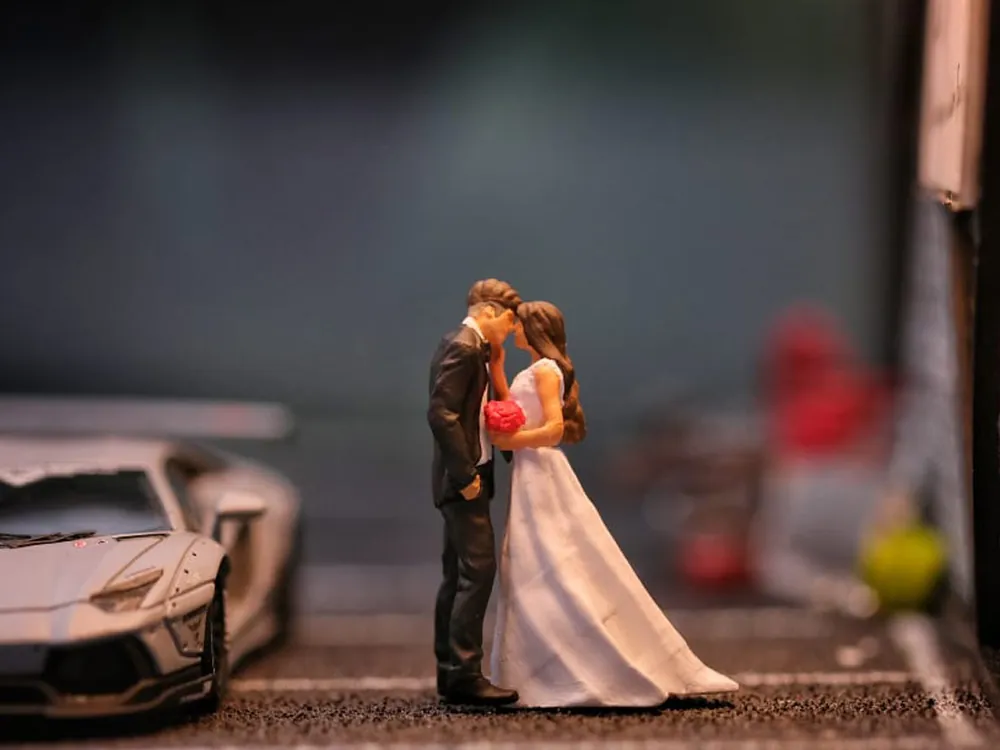 Original MU-H0-W92162 H0 Figurenset Hochzeitspaar in eleganter Pose